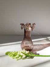Load image into Gallery viewer, Handkerchief Murano Glass Vase
