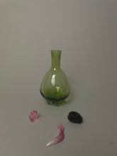 Load image into Gallery viewer, Emerald Murano Vase
